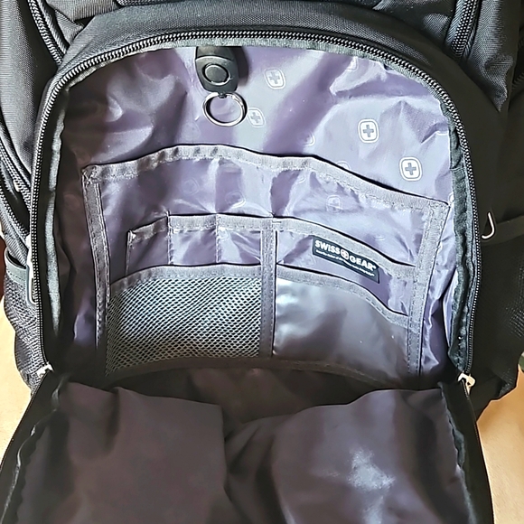 Brand New Swiss Gear Scan Smart Backpack! NWOT - Picture 2 of 10